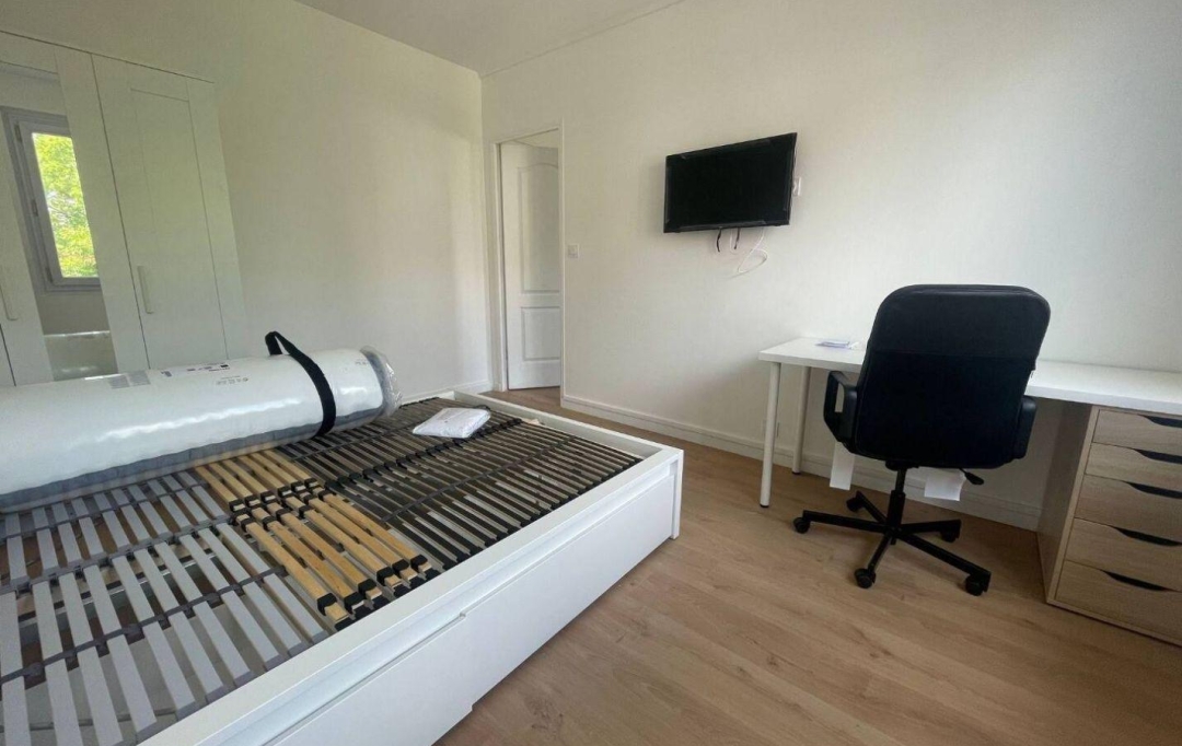 Annonces BLANC MESNIL : Appartement | LA COURNEUVE (93120) | 12 m2 | 620 € 