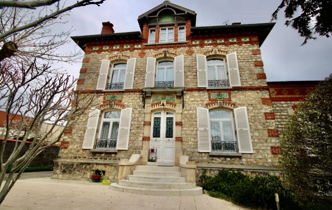 Annonces BLANC MESNIL : Maison / Villa | MONTMAGNY (95360) | 262 m2 | 832 000 € 